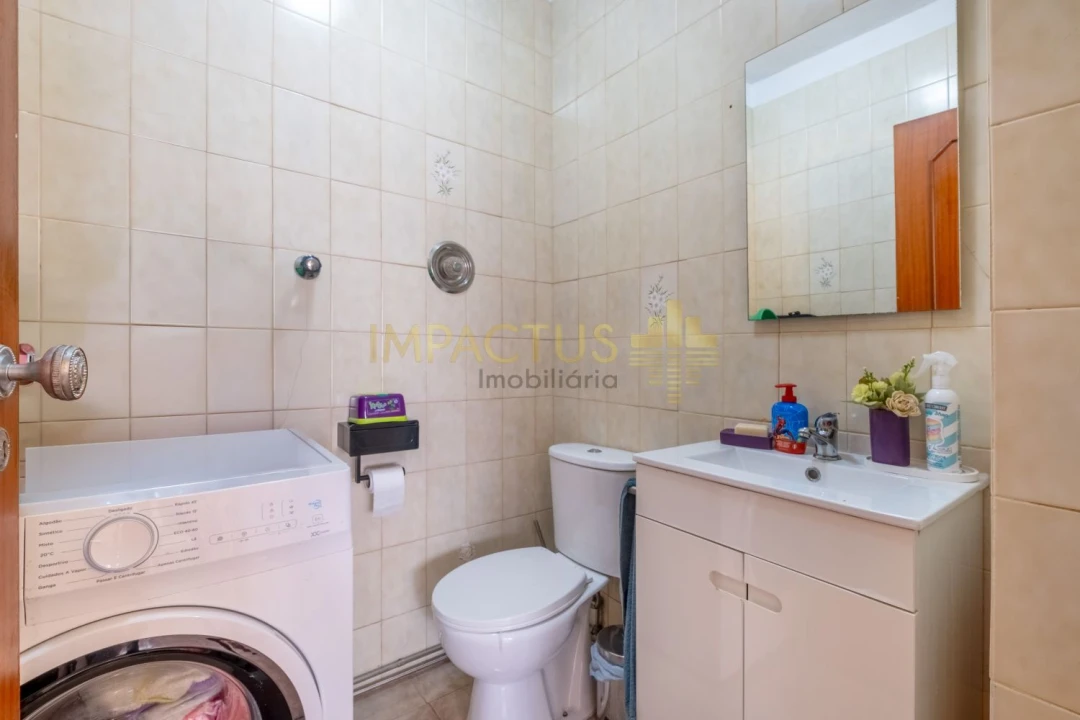 Apartamento T3 para Venda em Castêlo da Maia Foto 4