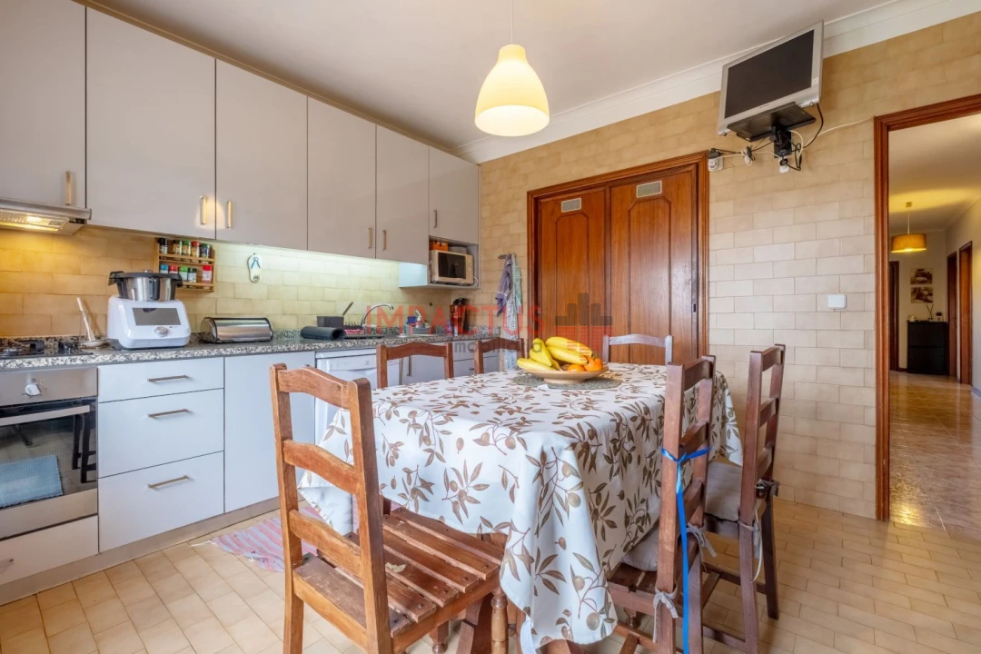 Apartamento T3 para Venda em Castêlo da Maia Foto 11