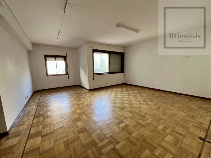 Loja para Arrendamento em Cedofeita, Santo Ildefonso, Sé, Miragaia, São Nicolau e Vitória Foto 20