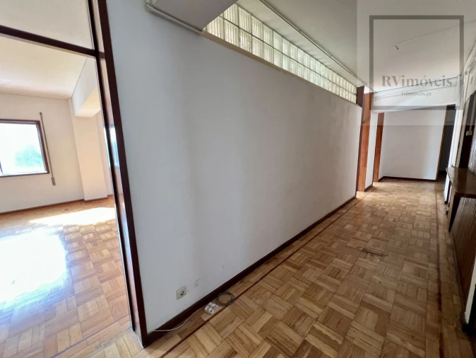 Loja para Arrendamento em Cedofeita, Santo Ildefonso, Sé, Miragaia, São Nicolau e Vitória Foto 14