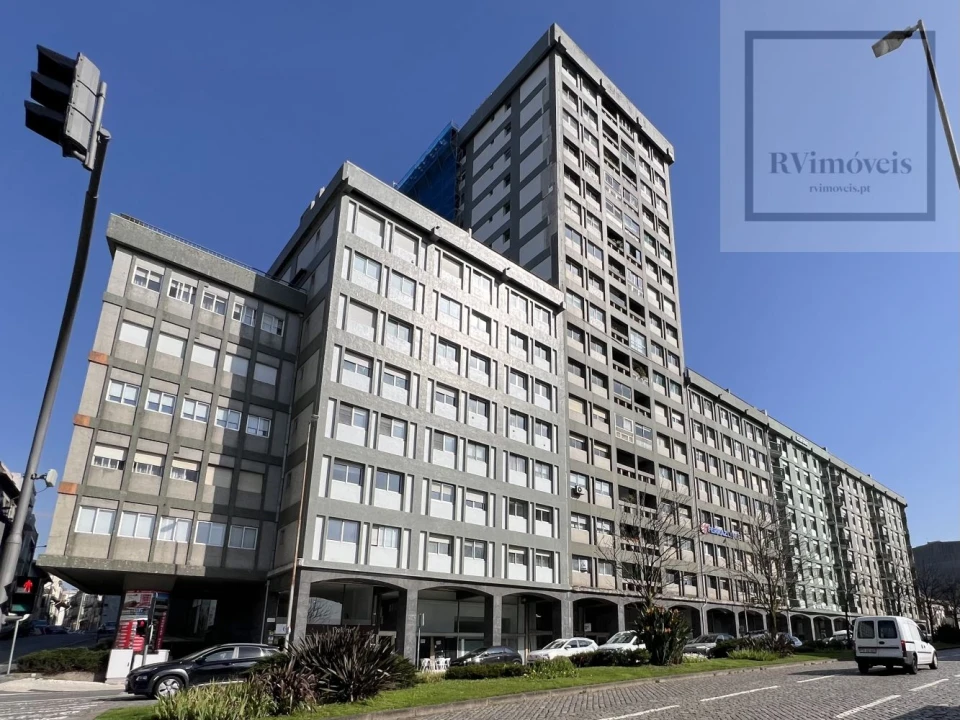 Loja para Arrendamento em Cedofeita, Santo Ildefonso, Sé, Miragaia, São Nicolau e Vitória Foto 1