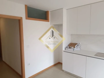 Apartamento T2 para Venda em Serzedo e Perosinho