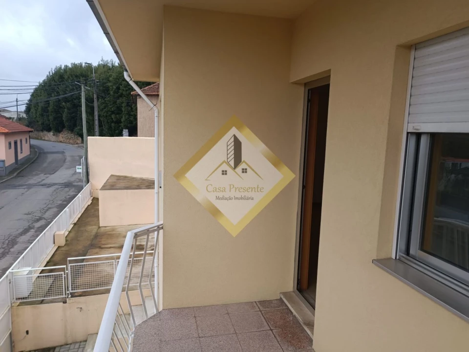 Apartamento T2 para Venda em Serzedo e Perosinho Foto 3