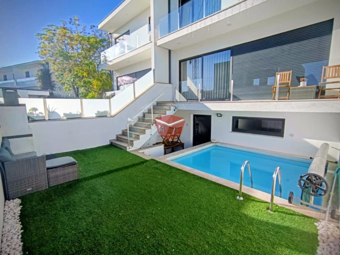 Moradia T3 para Venda em Merelim (São Pedro) e Frossos Foto 1