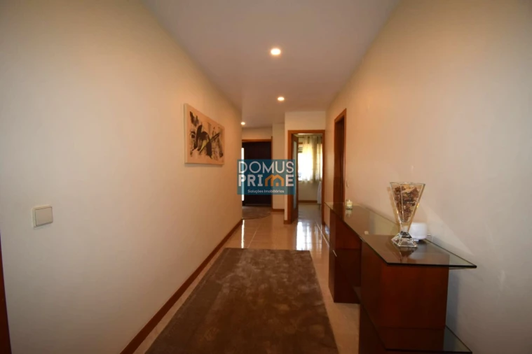 Moradia T4 para Venda em Braga (São José de São Lázaro e São João do Souto) Foto 8