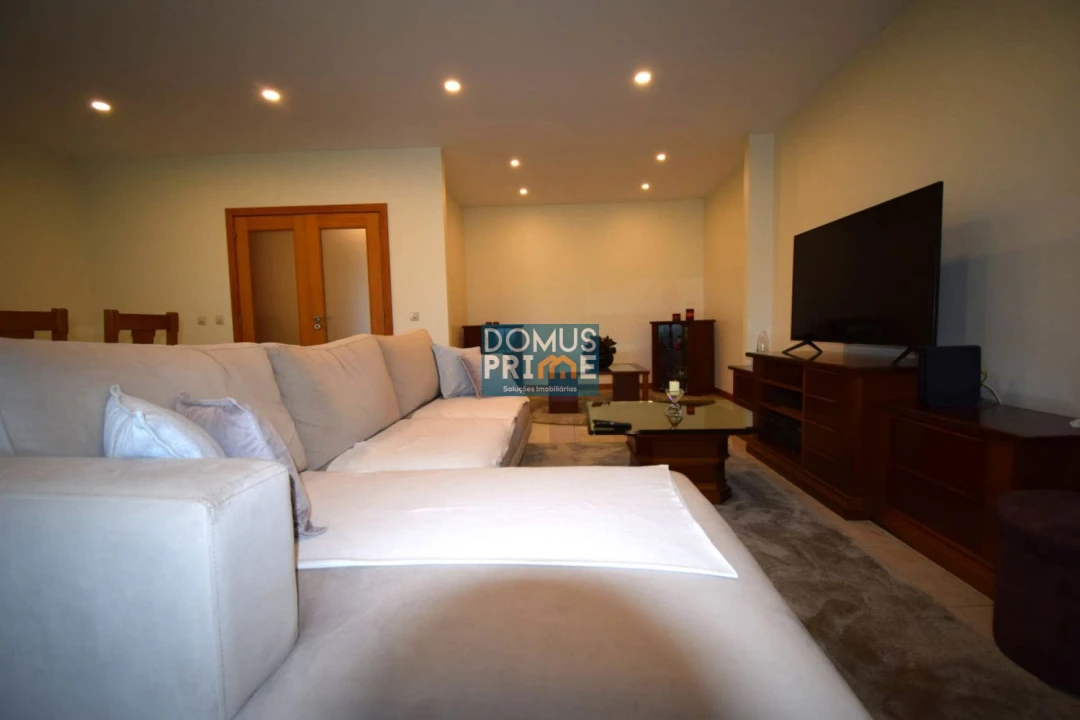 Moradia T4 para Venda em Braga (São José de São Lázaro e São João do Souto) Foto 2