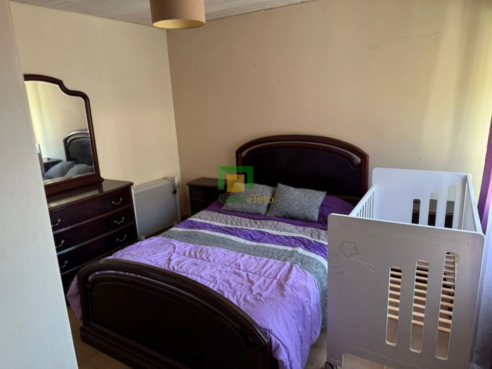 Moradia T2 para Venda em São Roque Foto 12