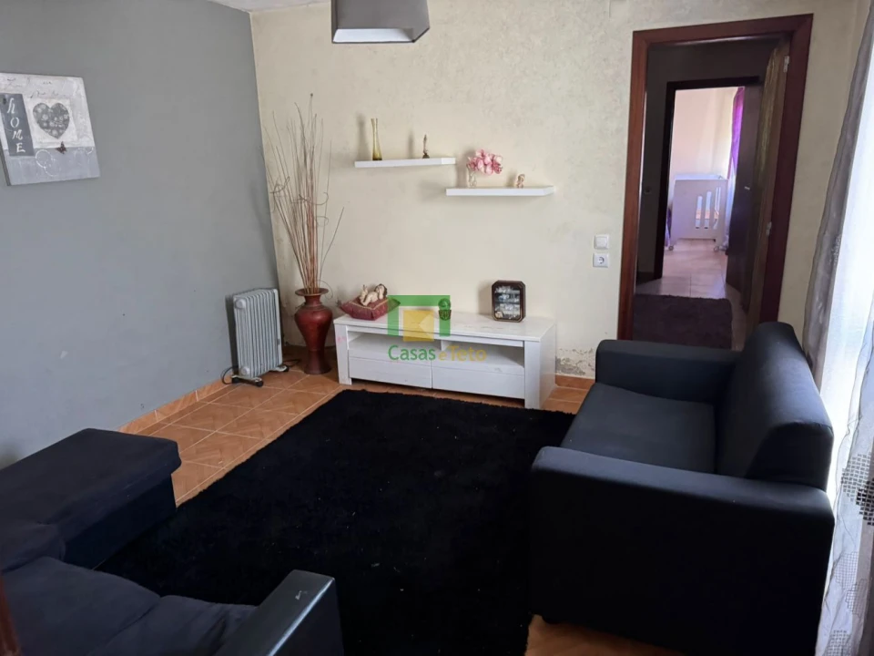 Moradia T2 para Venda em São Roque Foto 9