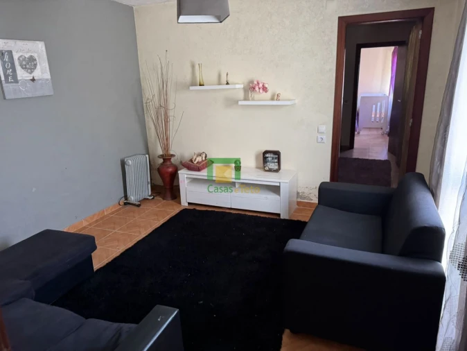 Moradia T2 para Venda em São Roque Foto 9