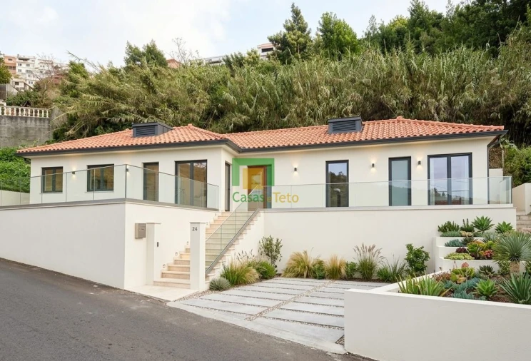 Moradia T2 para Venda em São Roque Foto 1