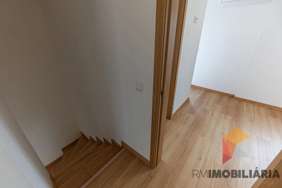 Moradia T2 para Venda em Santa Marinha e São Pedro da Afurada Foto 18