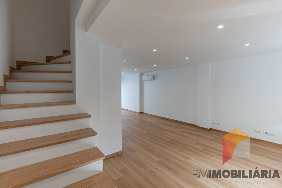 Moradia T2 para Venda em Santa Marinha e São Pedro da Afurada Foto 17