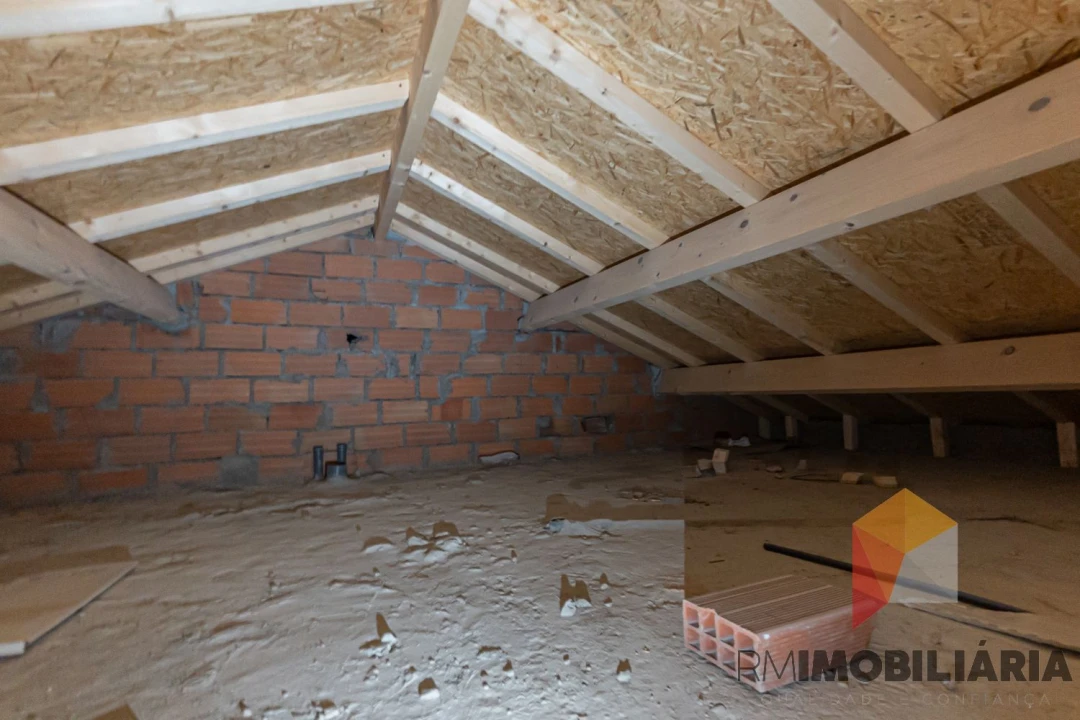 Moradia T2 para Venda em Santa Marinha e São Pedro da Afurada Foto 37