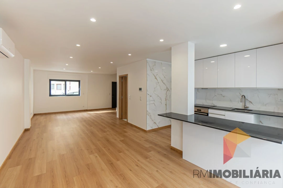 Moradia T2 para Venda em Santa Marinha e São Pedro da Afurada Foto 13