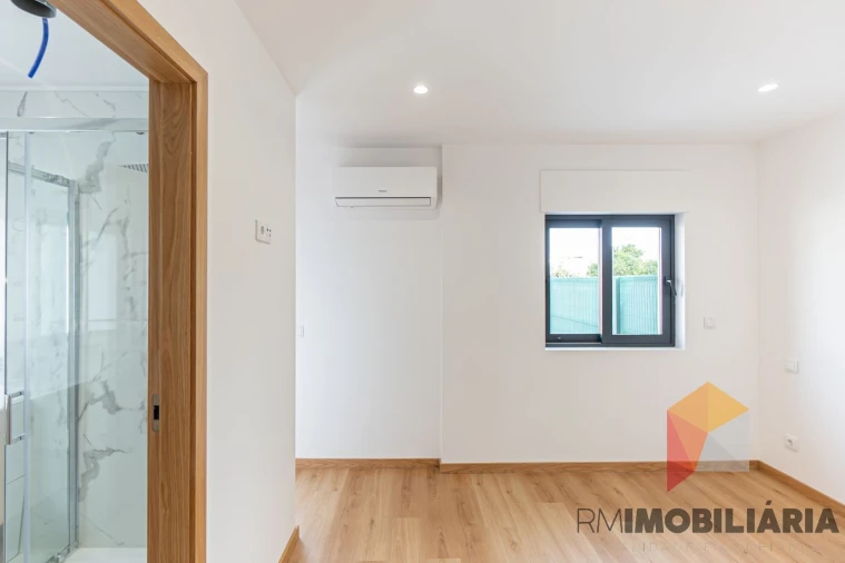 Moradia T2 para Venda em Santa Marinha e São Pedro da Afurada Foto 19