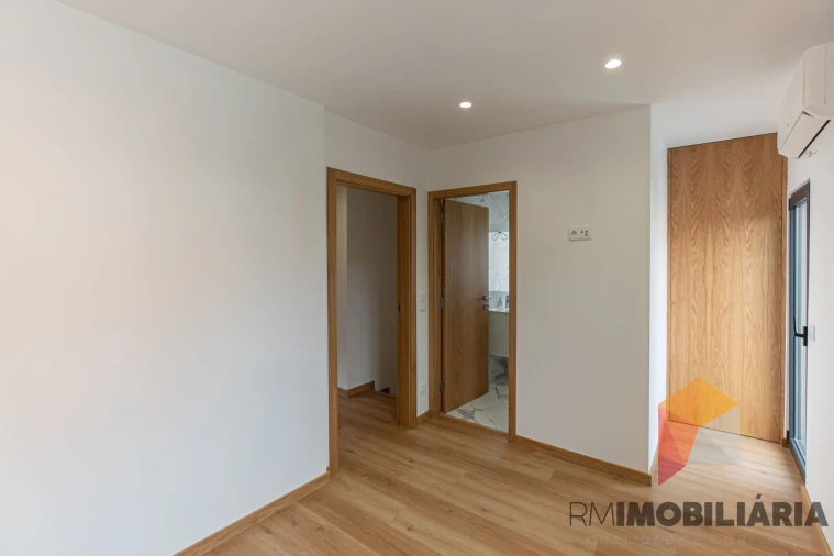 Moradia T2 para Venda em Santa Marinha e São Pedro da Afurada Foto 22