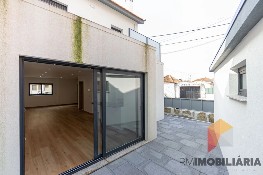 Moradia T2 para Venda em Santa Marinha e São Pedro da Afurada Foto 7