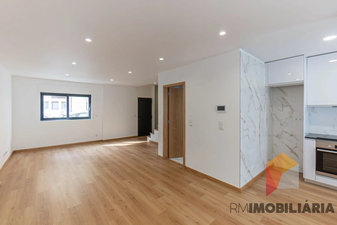 Moradia T2 para Venda em Santa Marinha e São Pedro da Afurada Foto 15