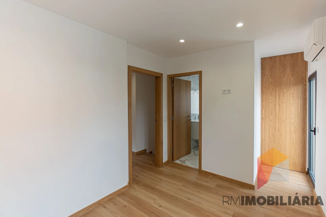 Moradia T2 para Venda em Santa Marinha e São Pedro da Afurada Foto 22