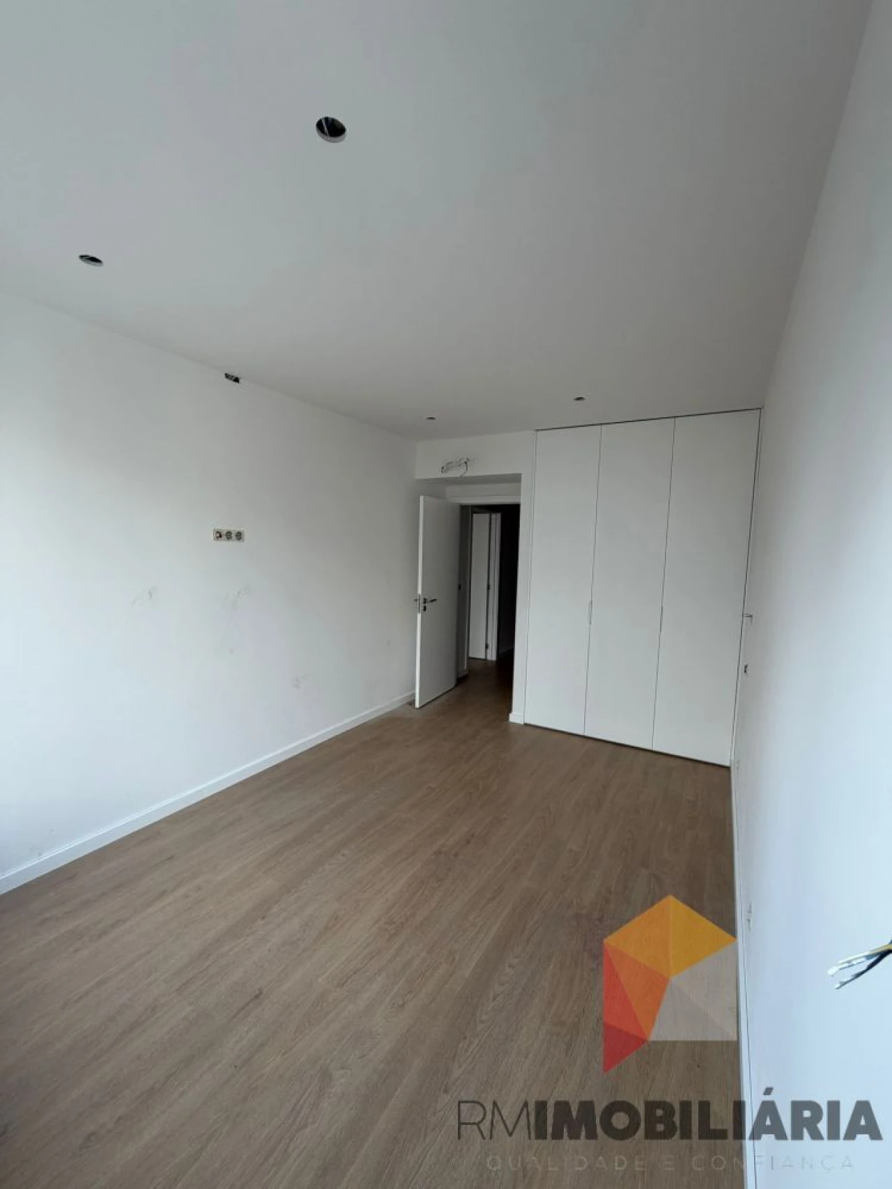 Apartamento T2 para Venda em Paranhos Foto 3