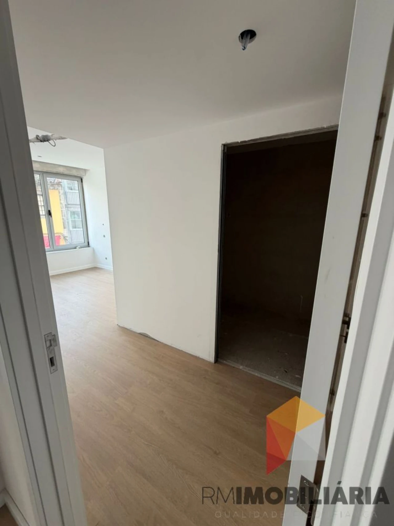 Apartamento T2 para Venda em Paranhos Foto 5