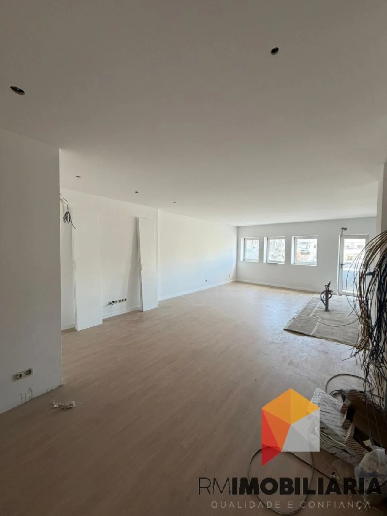 Apartamento T2 para Venda em Paranhos Foto 14
