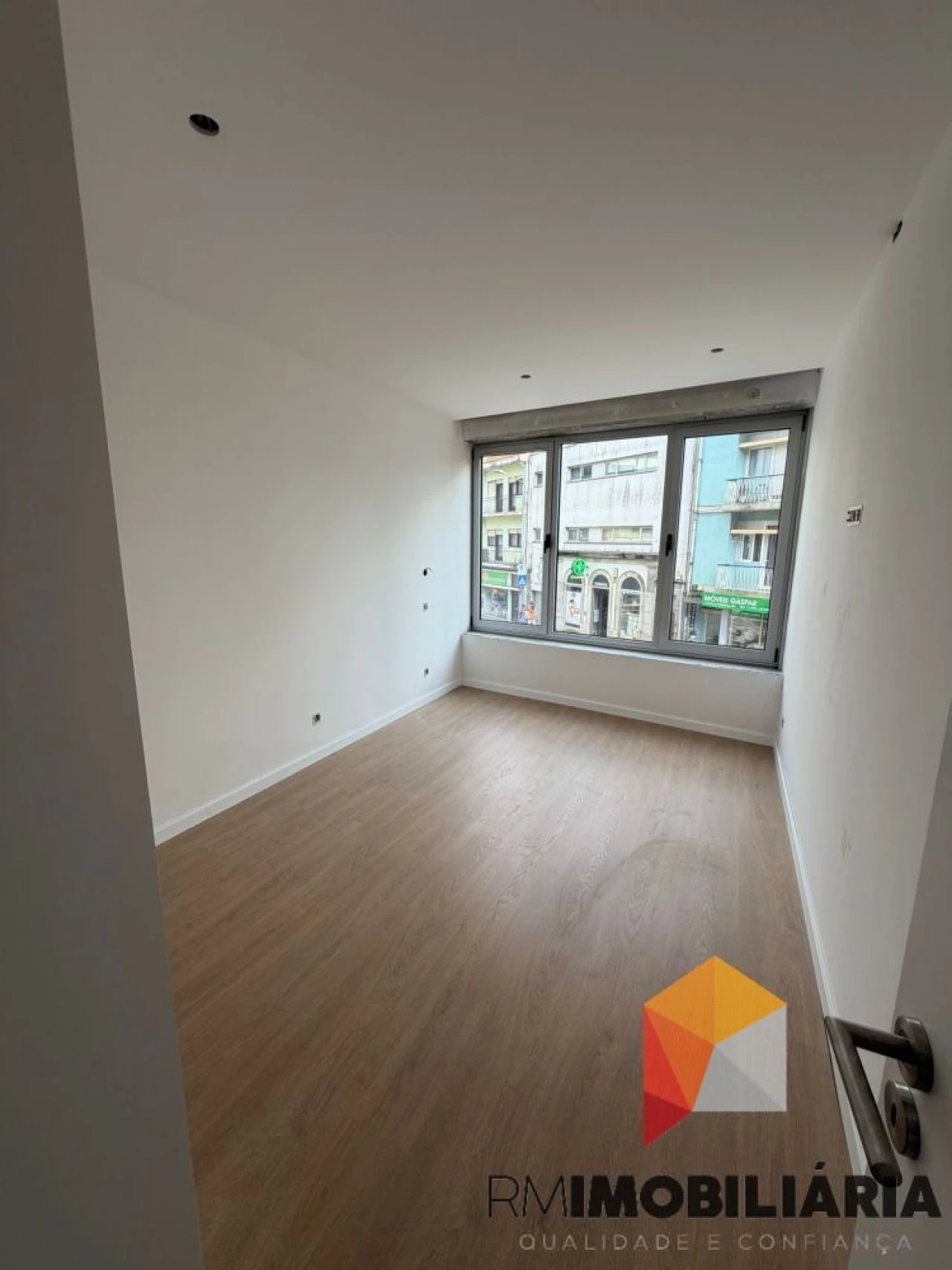 Apartamento T2 para Venda em Paranhos Foto 6