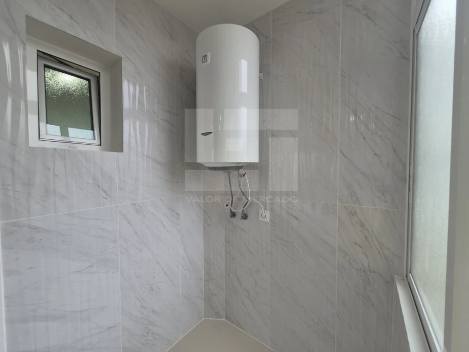 Apartamento T2 para Venda em Laranjeiro e Feijó Foto 11