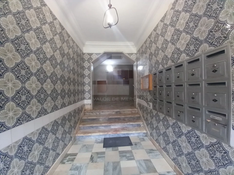 Apartamento T2 para Venda em Laranjeiro e Feijó Foto 38