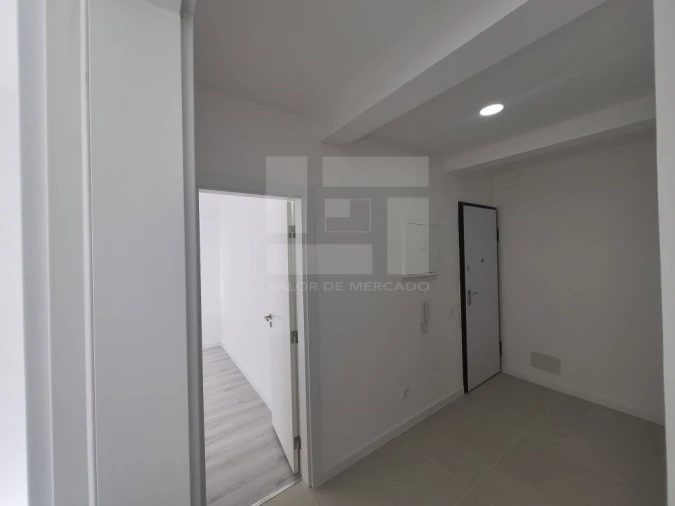 Apartamento T2 para Venda em Laranjeiro e Feijó Foto 8