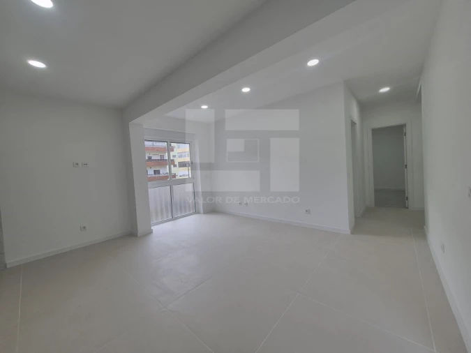 Apartamento T2 para Venda em Laranjeiro e Feijó Foto 10