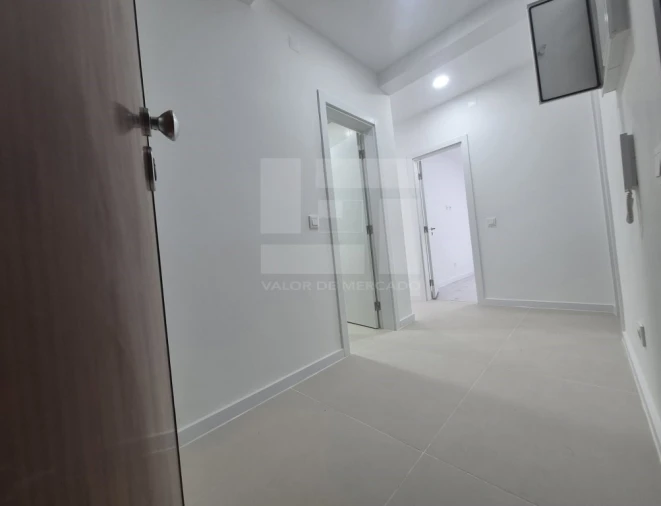 Apartamento T2 para Venda em Laranjeiro e Feijó Foto 14