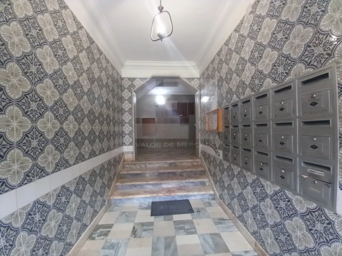 Apartamento T2 para Venda em Laranjeiro e Feijó Foto 38