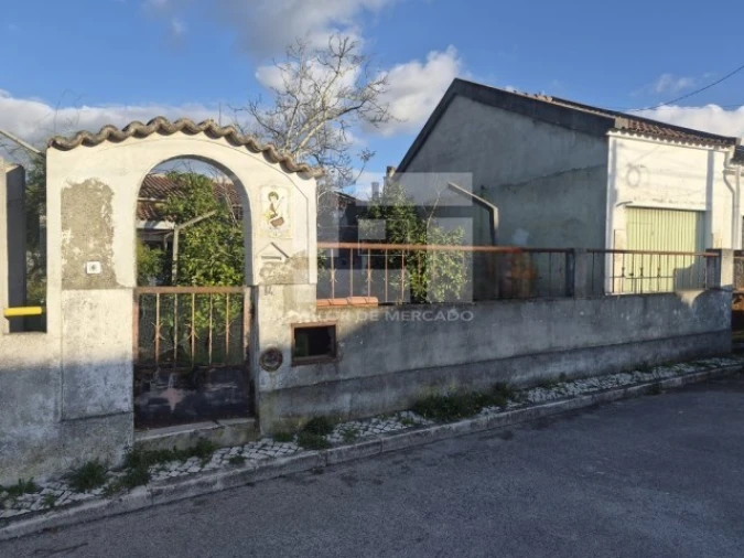 Moradia T3 para Venda em Quinta do Anjo Foto 1