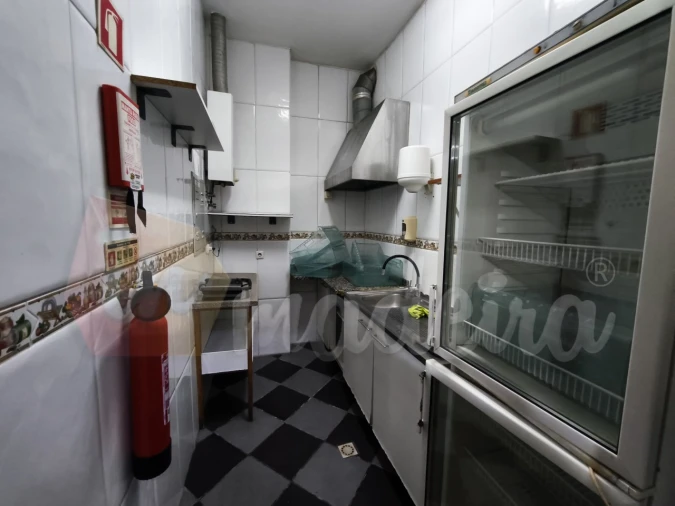 Moradia para Venda em Camacha Foto 14