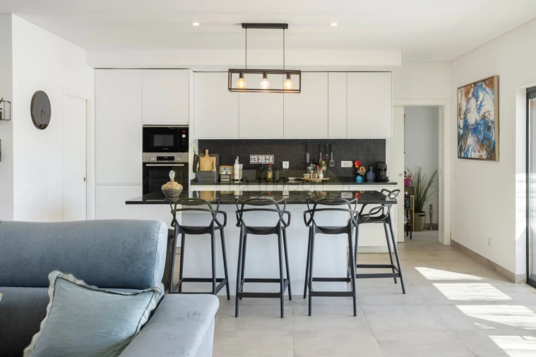 Moradia T3 para Venda em Quelfes Foto 9