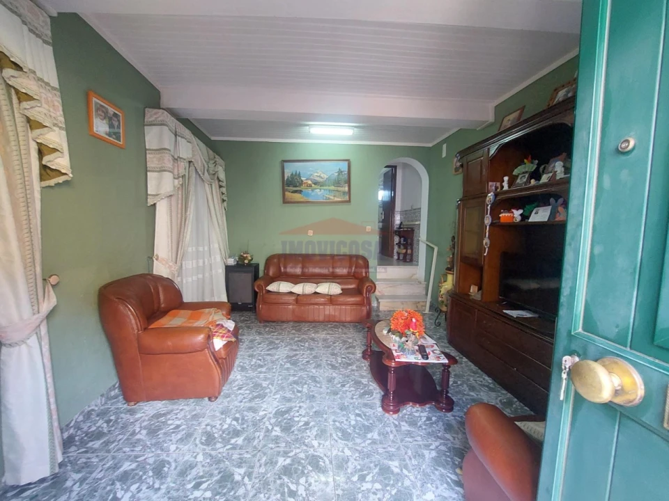 Moradia T2 para Venda em Ciladas Foto 4