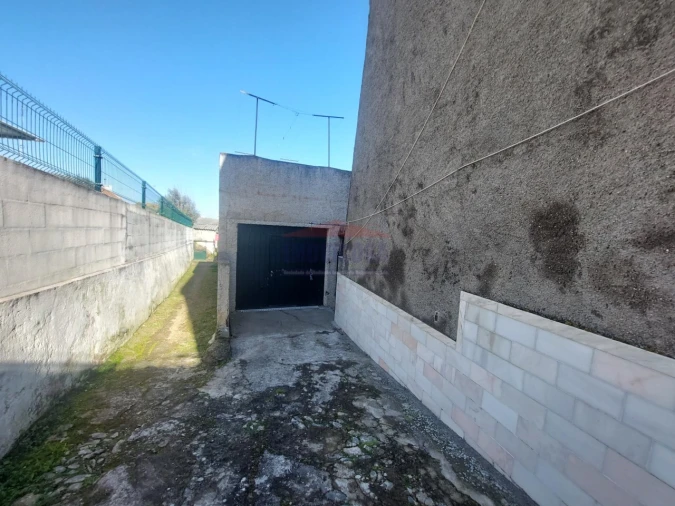 Moradia T2 para Venda em Ciladas Foto 20