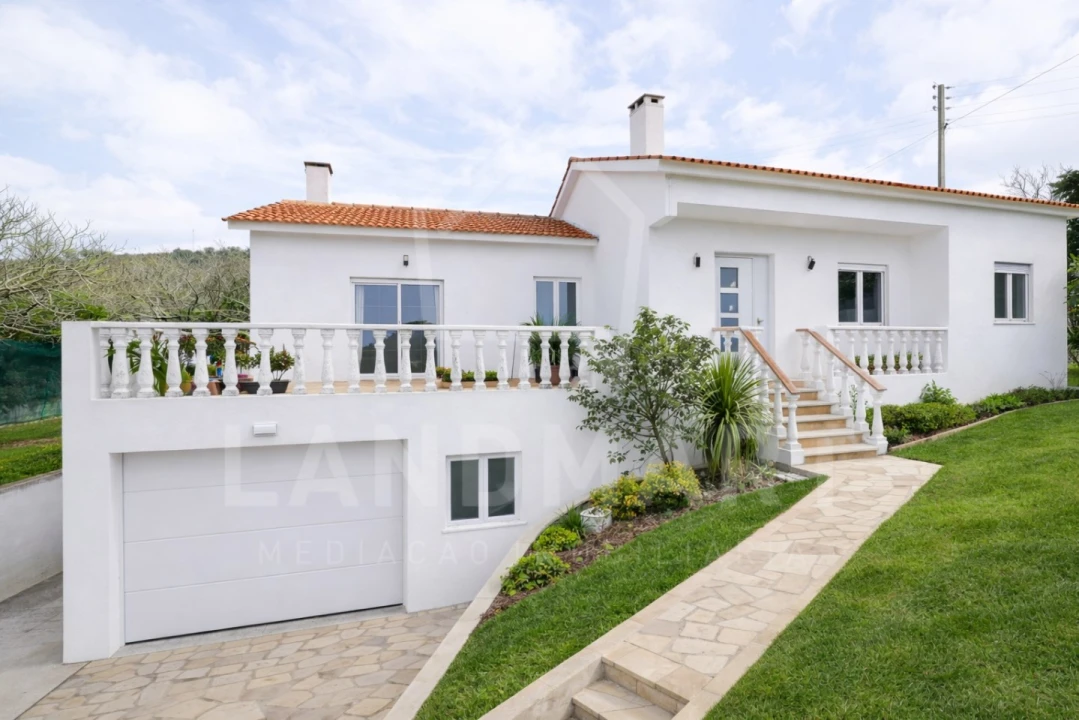 Moradia T3 para Venda em Alcobaça e Vestiaria Foto 1