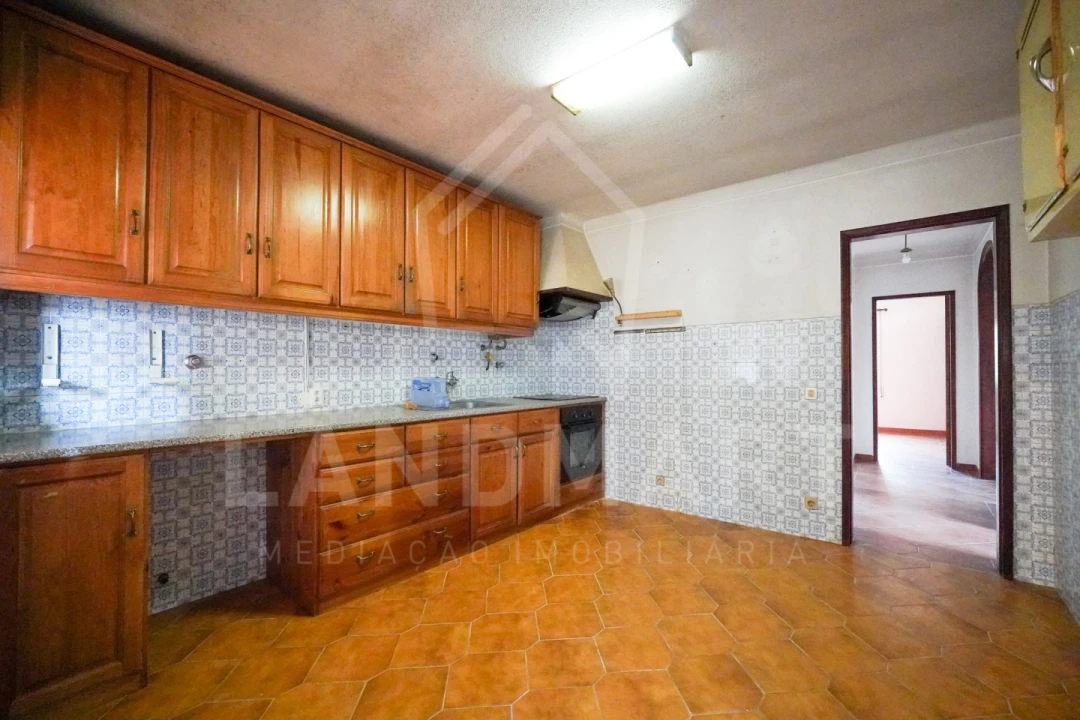 Moradia T3 para Venda em Alcobaça e Vestiaria Foto 6