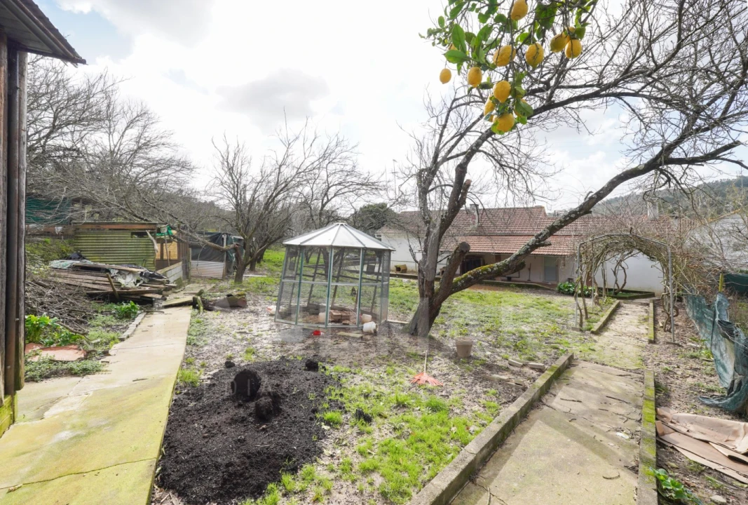 Moradia T3 para Venda em Alcobaça e Vestiaria Foto 23