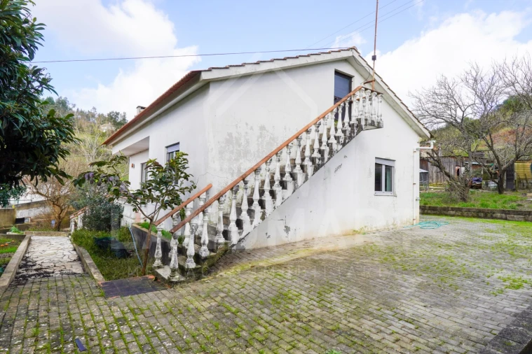 Moradia T3 para Venda em Alcobaça e Vestiaria Foto 4