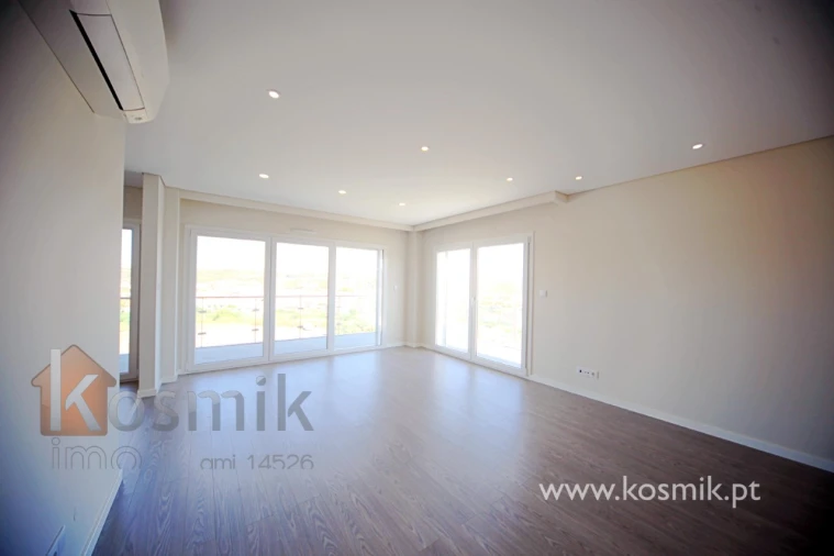 Apartamento T2 para Arrendamento em Póvoa de Santo Adrião e Olival Basto Foto 5