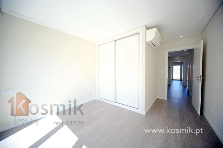 Apartamento T2 para Arrendamento em Póvoa de Santo Adrião e Olival Basto Foto 18