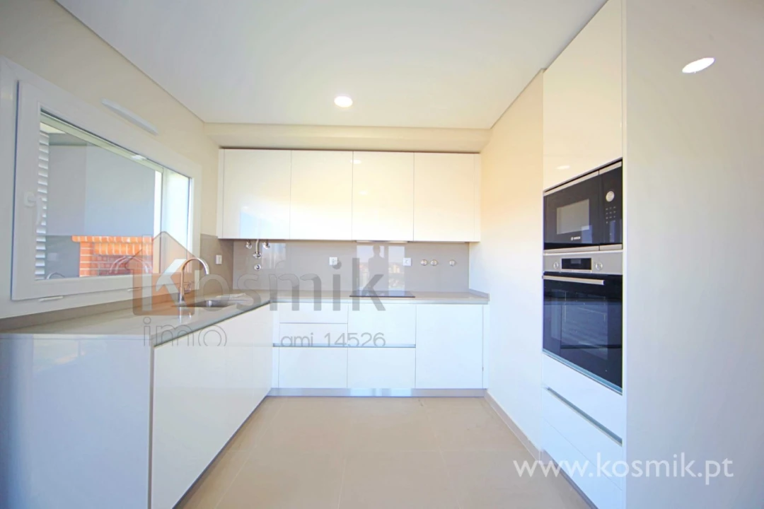 Apartamento T2 para Arrendamento em Póvoa de Santo Adrião e Olival Basto Foto 11