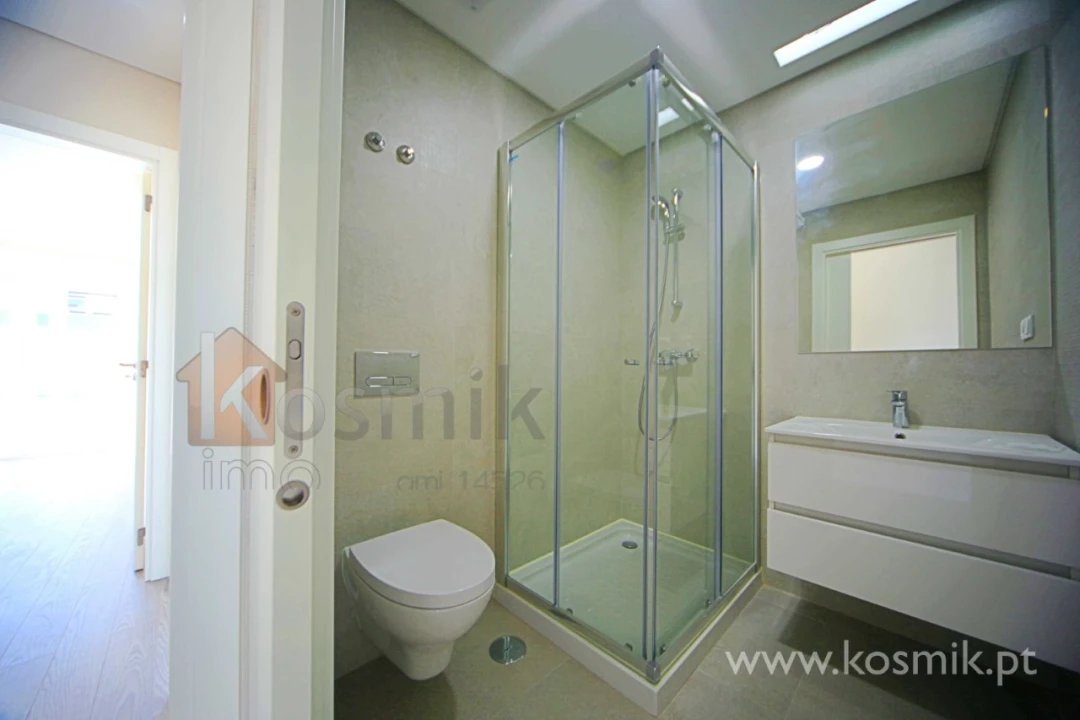 Apartamento T2 para Arrendamento em Póvoa de Santo Adrião e Olival Basto Foto 15