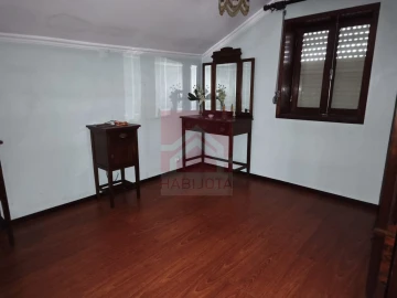 Moradia T3 para Venda em Paranhos