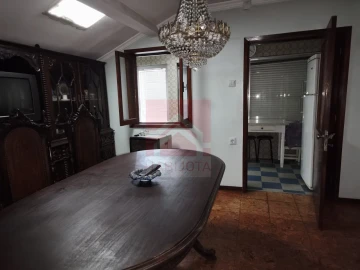 Moradia T3 para Venda em Paranhos