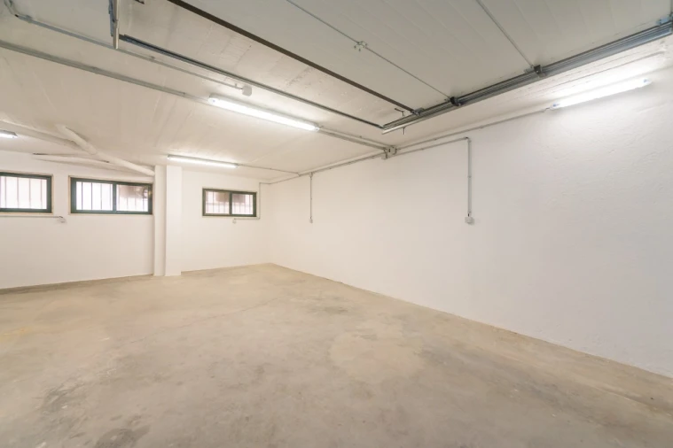 Garagem para Arrendamento em Queluz e Belas Foto 11