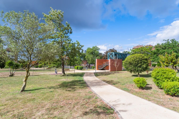 Garagem para Arrendamento em Queluz e Belas Foto 18